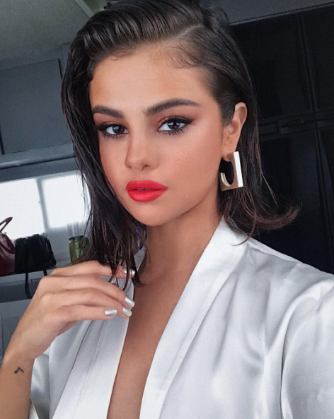 Selena Gomez Rocks Wet Hair and Bold Red Lips for Fun New Photo Shoot --  See the Pics! | Entertainment Tonight