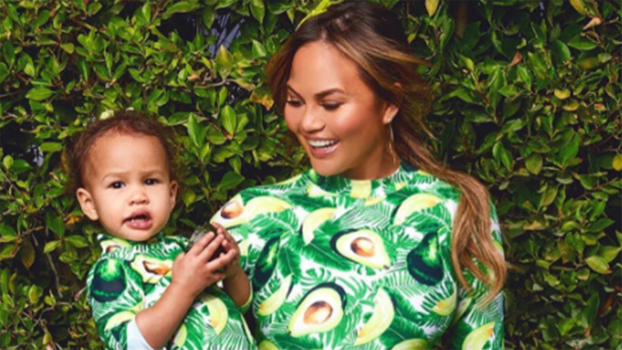 Chrissy Teigen And Luna Rock Adorable Matching Avocado Onesies Plus Hear Luna Talk Entertainment Tonight