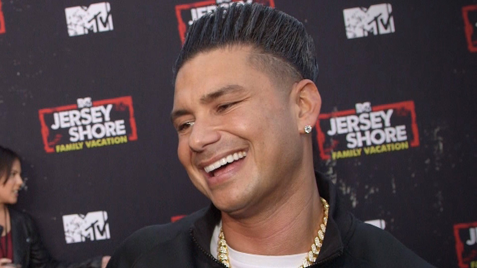 Did Pauly D tie the knot? 
