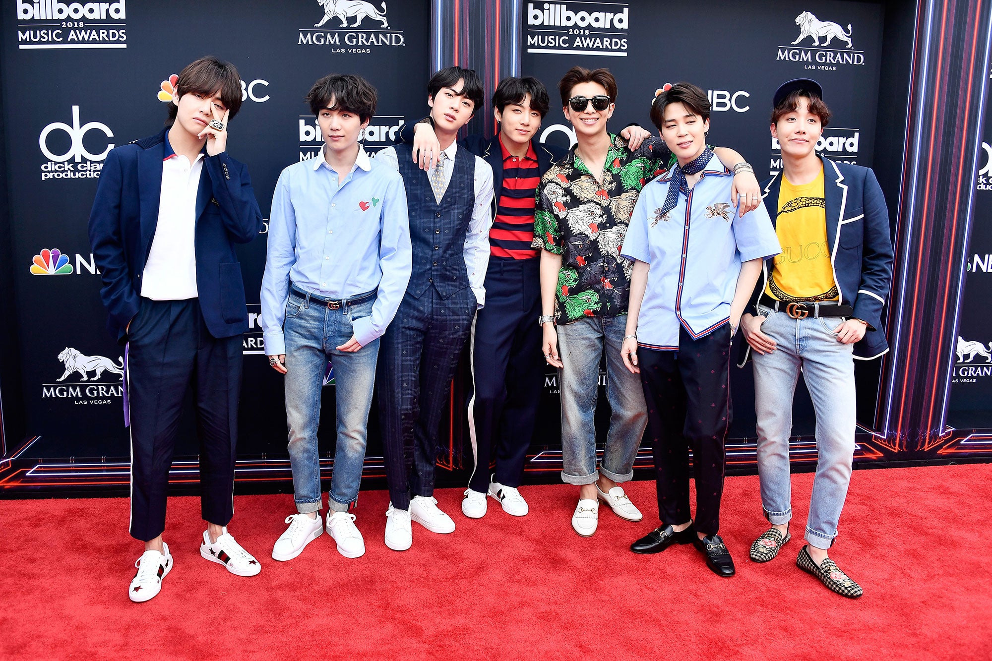 Ham selv dynasti forfriskende BTS Rocks the Red Carpet at 2018 Billboard Music Awards | Entertainment  Tonight