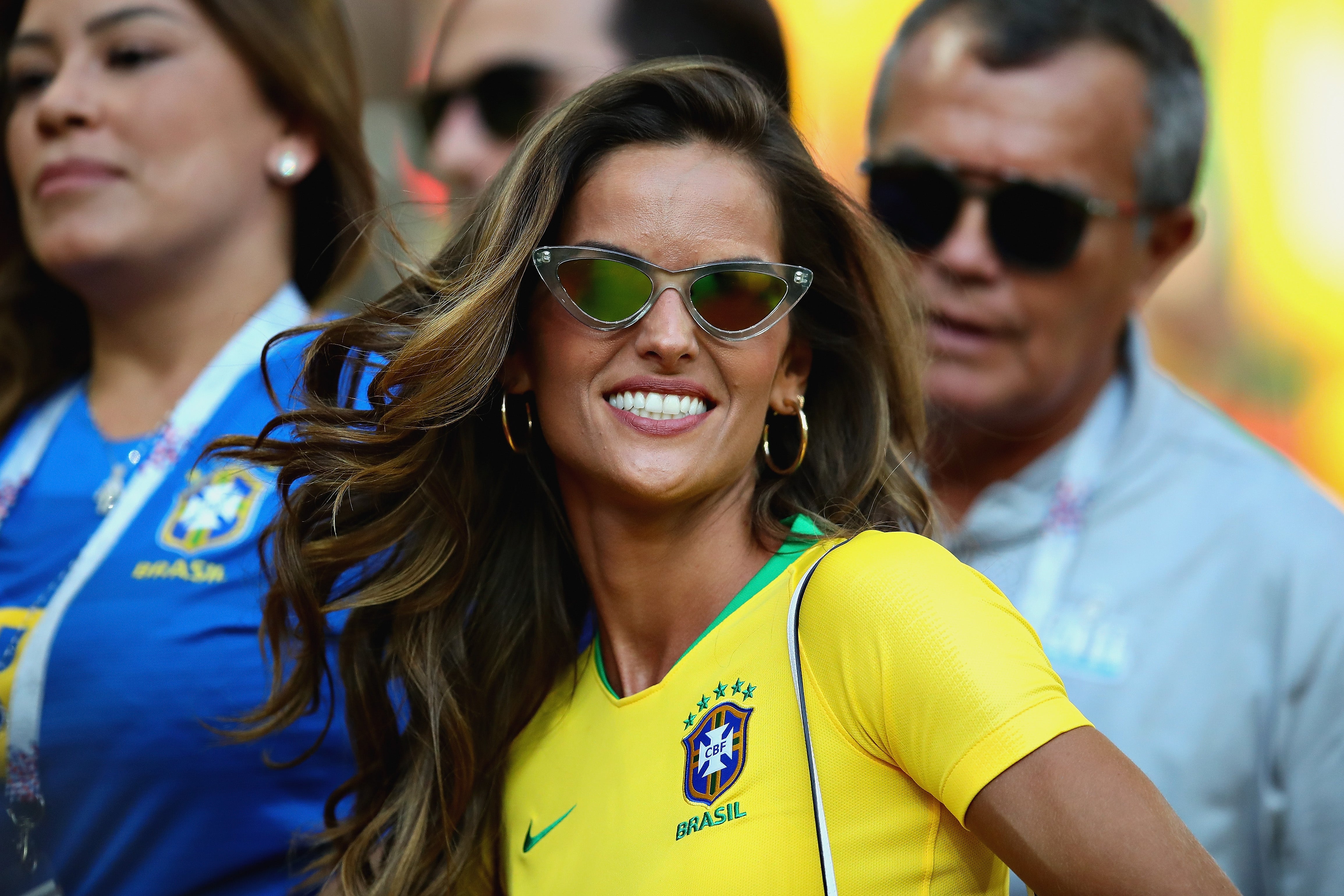 Enrique Iglesias & Anna Kournikova Watch the World Cup With Their Twins