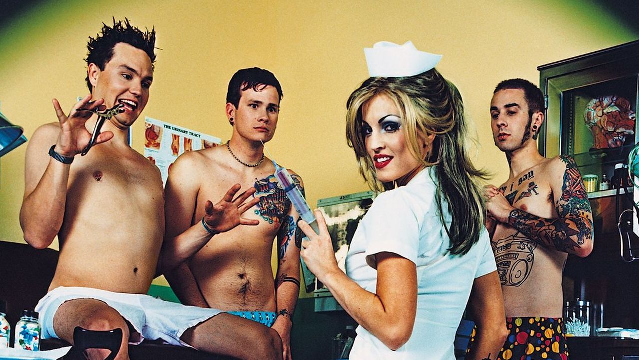 Enema Fun Porn - Blink-182 Reacts to Their Best 'Enema of the State' Videos ...