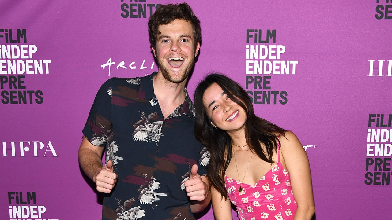 Why Plus One Star Jack Quaid Thinks Every Rom Com Should Start With An Escape Room Exclusive Entertainment Tonight