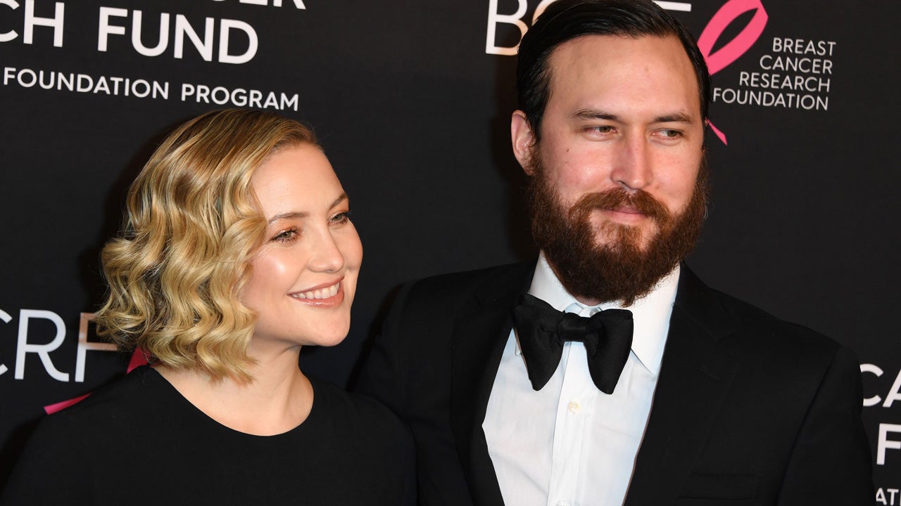 global slack kandidat Kate Hudson Shares Picture With All Her Adorable Kids and Boyfriend Danny  Fujikawa | Entertainment Tonight