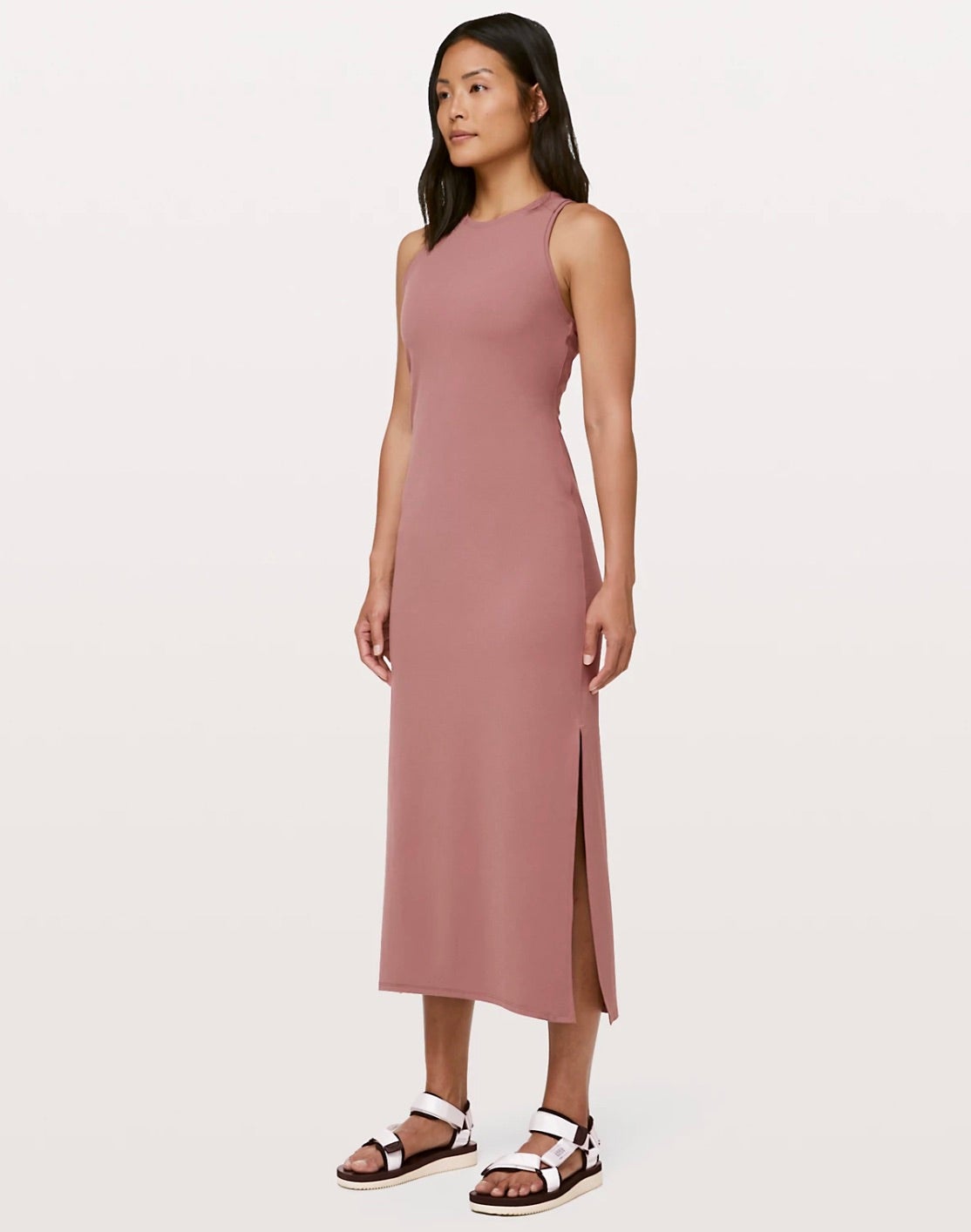 https://www.etonline.com/sites/default/files/images/2019-11/lululemon_get_going_dress.jpg