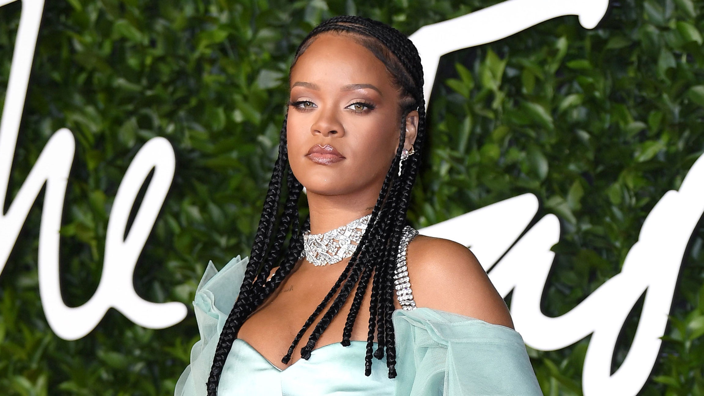 Rihanna Gives An Update On R9 Says She Wants Kids Within The Next 10 Years Entertainment Tonight