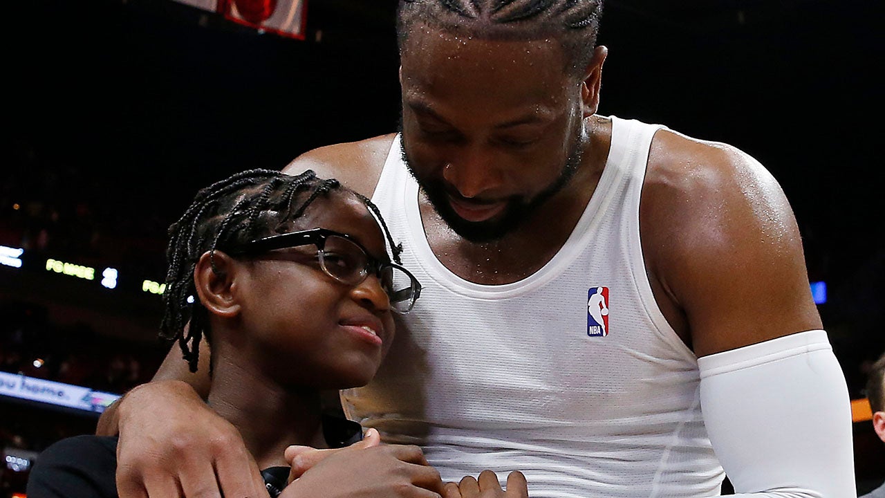 Dwyane Wade Dyes Hair Bright Red: See Zaya's Complementary Style! |  Entertainment Tonight