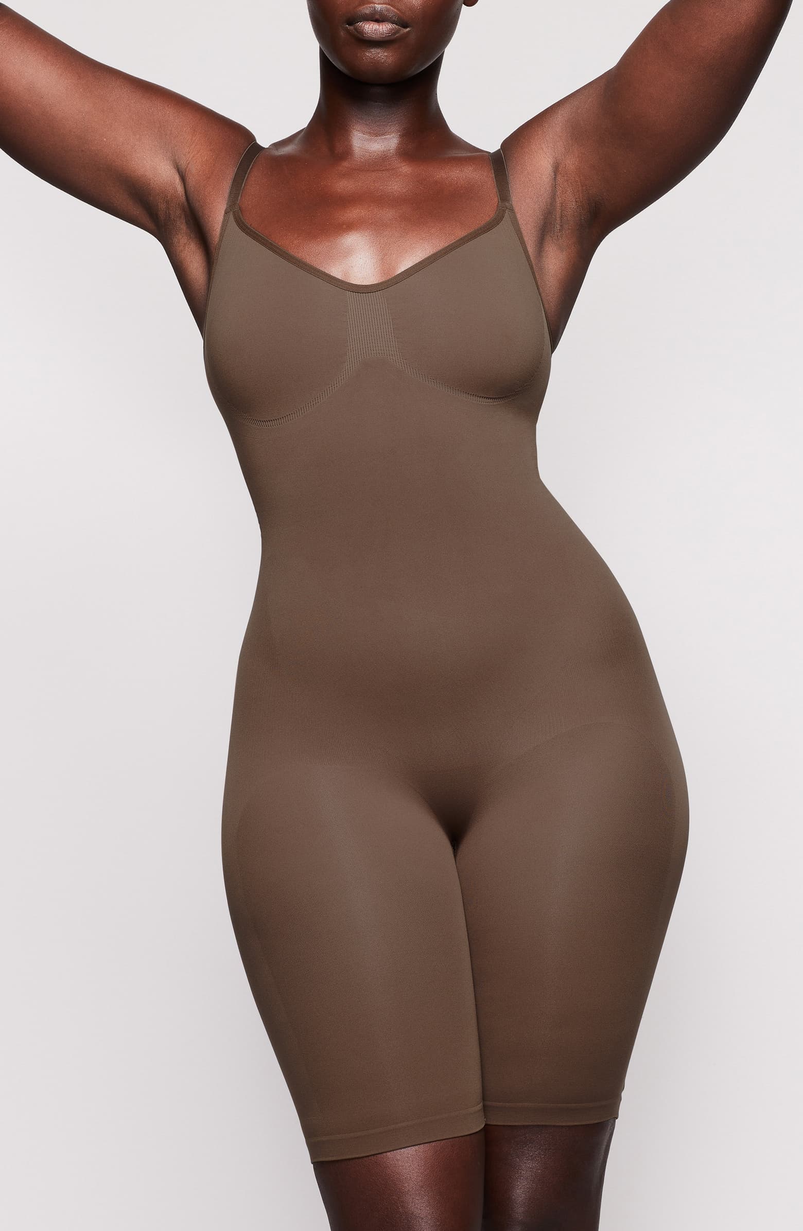 SKIMS Sculpting Seamless Mid-Thigh Bodysuit