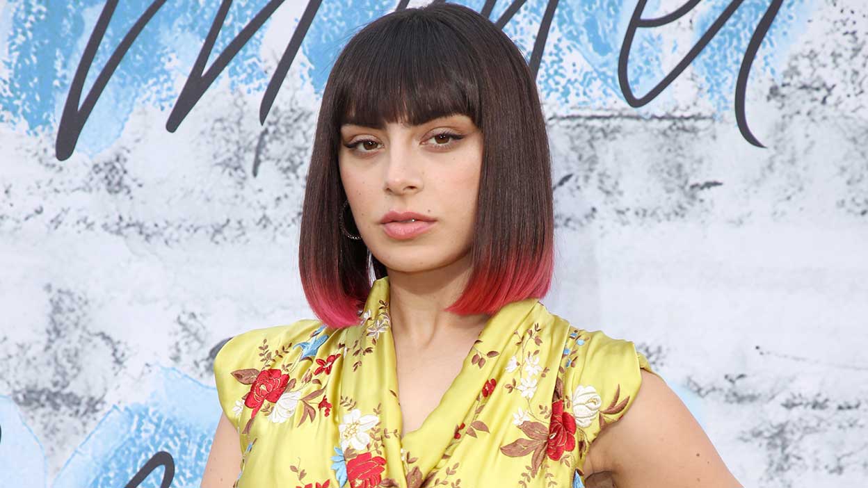 Charli XCX's Entire Boob Fell Out Of Her Dress At The ARIA Music