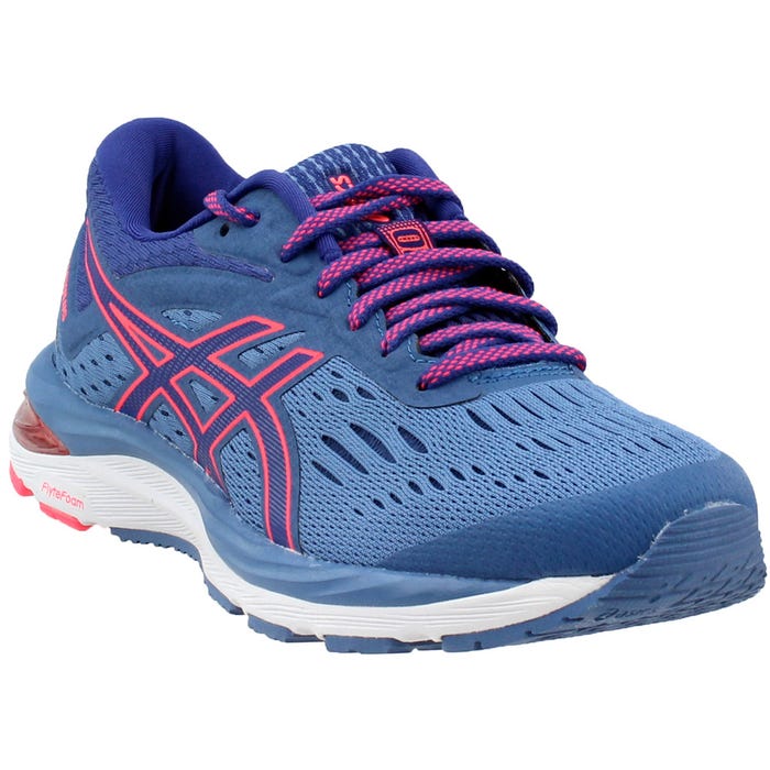 https://www.etonline.com/sites/default/files/images/2020-04/asics_gel-cumulus_20.jpg