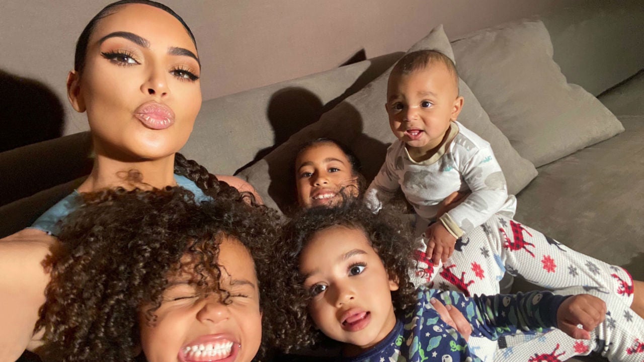 Kim Kardashian Poses With Her Four Kids In Quarantine For At Home Vogue Spread Pics Entertainment Tonight