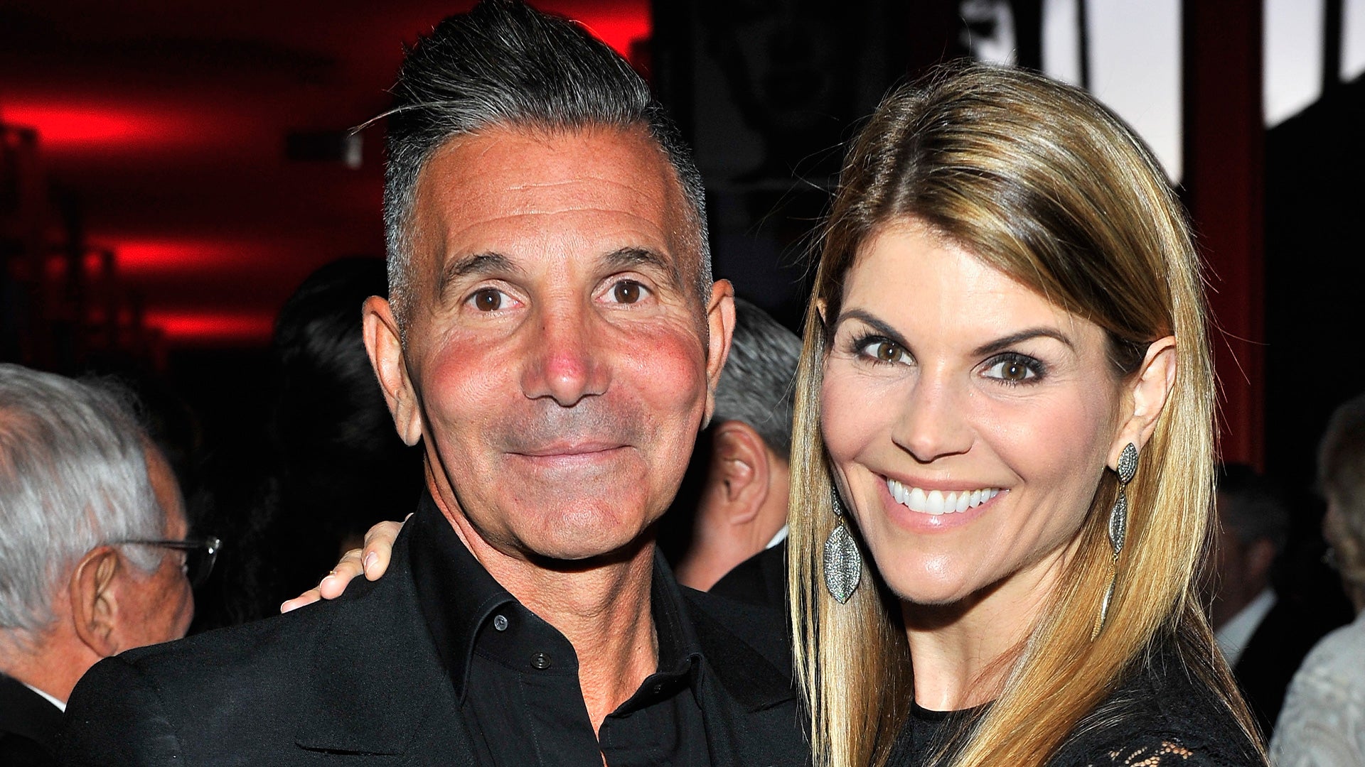 Lori Loughlin and Mossimo Giannulli Agree to Plead Guilty in College Admissions Case
