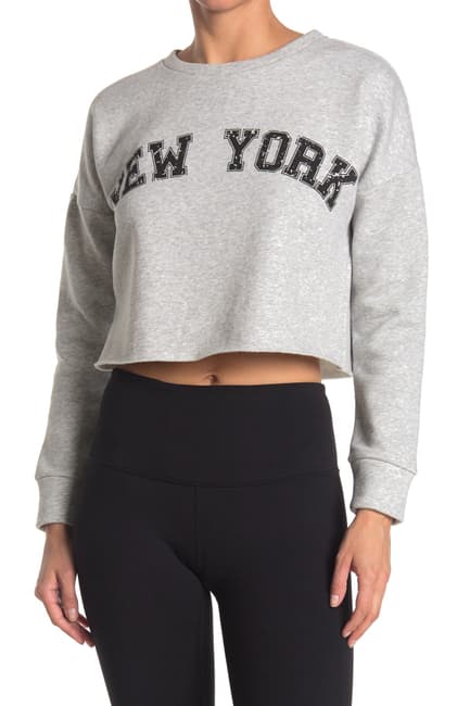Abound Cropped Graphic Pullover