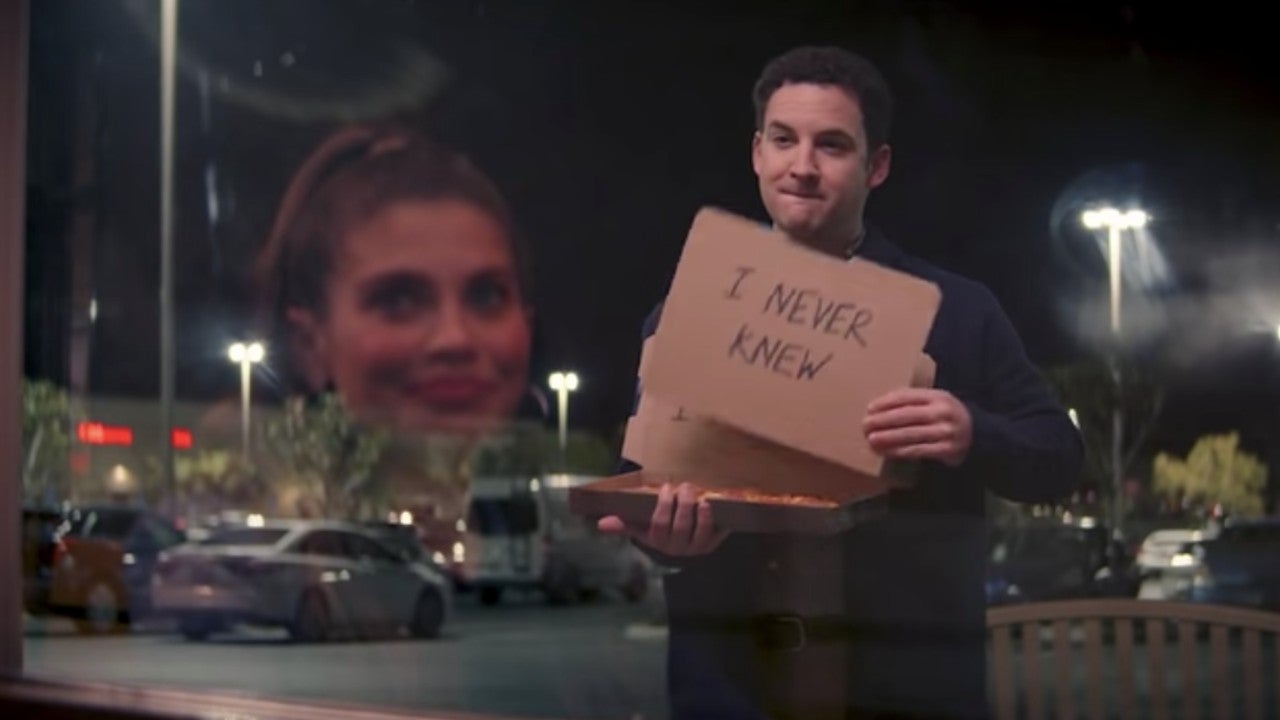 Boy Meets World Stars Ben Savage and Danielle Fishel Embrace Rom-Coms in Funny New Commercial Entertainment Tonight picture