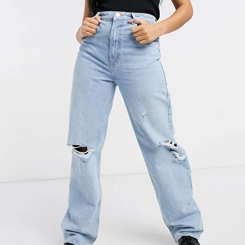 Move Over Skinny Jeans: Baggy Jeans Are On Trend - The Mom Edit