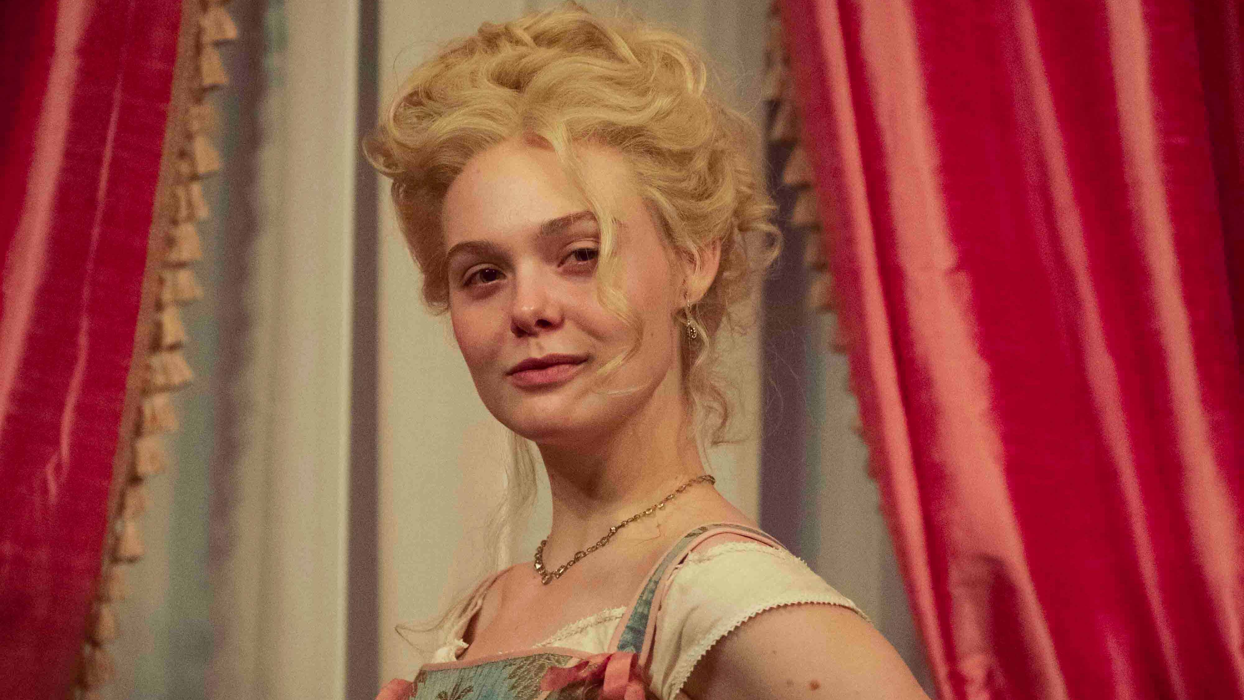 Diskant skøn Michelangelo Elle Fanning Is Pregnant in 'The Great' Season 2 First Look | Entertainment  Tonight