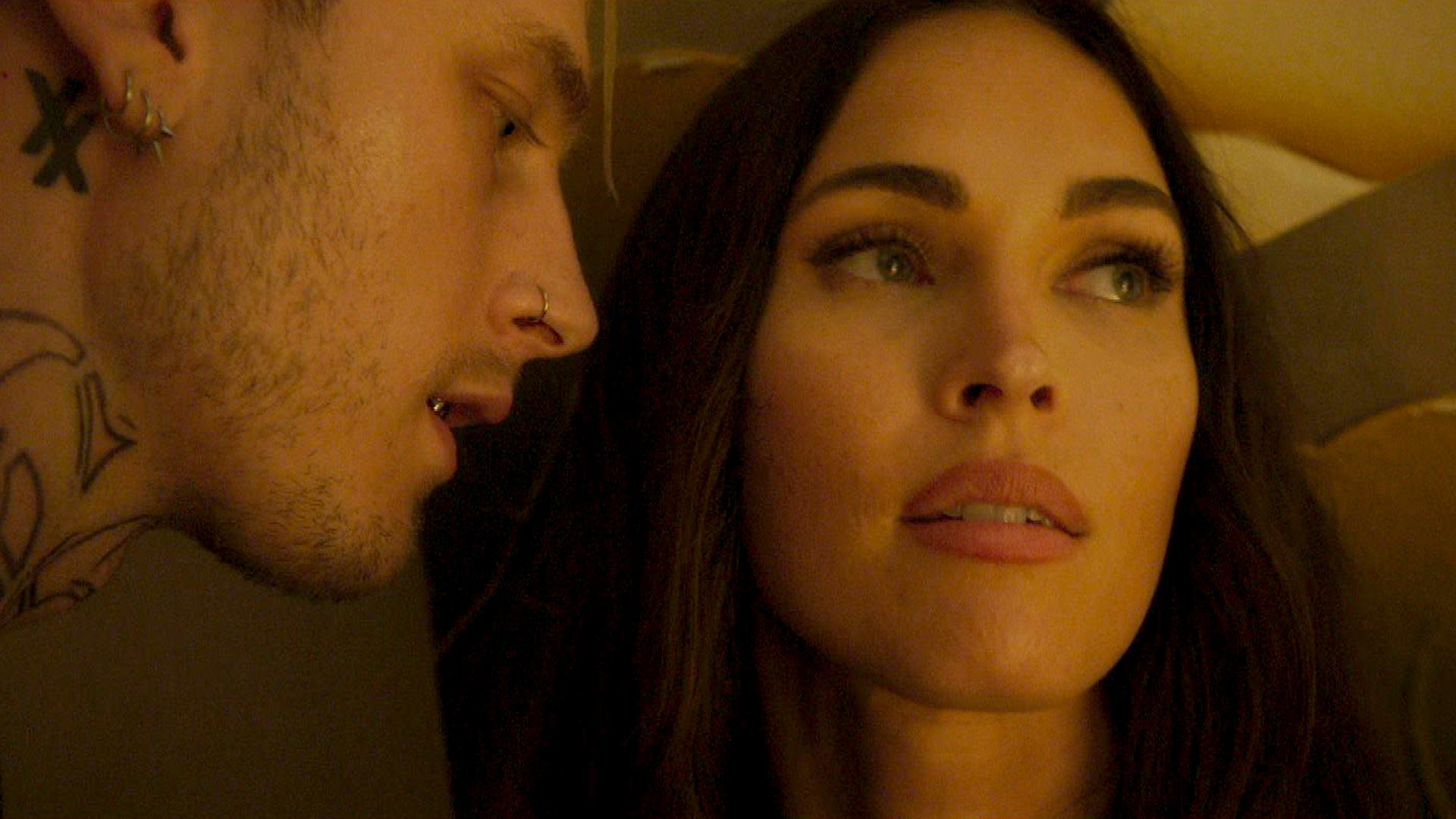 Megan Fox and Machine Gun Kelly in 'Midnight in the Switchgrass' Trailer (Exclusive) | Entertainment Tonight