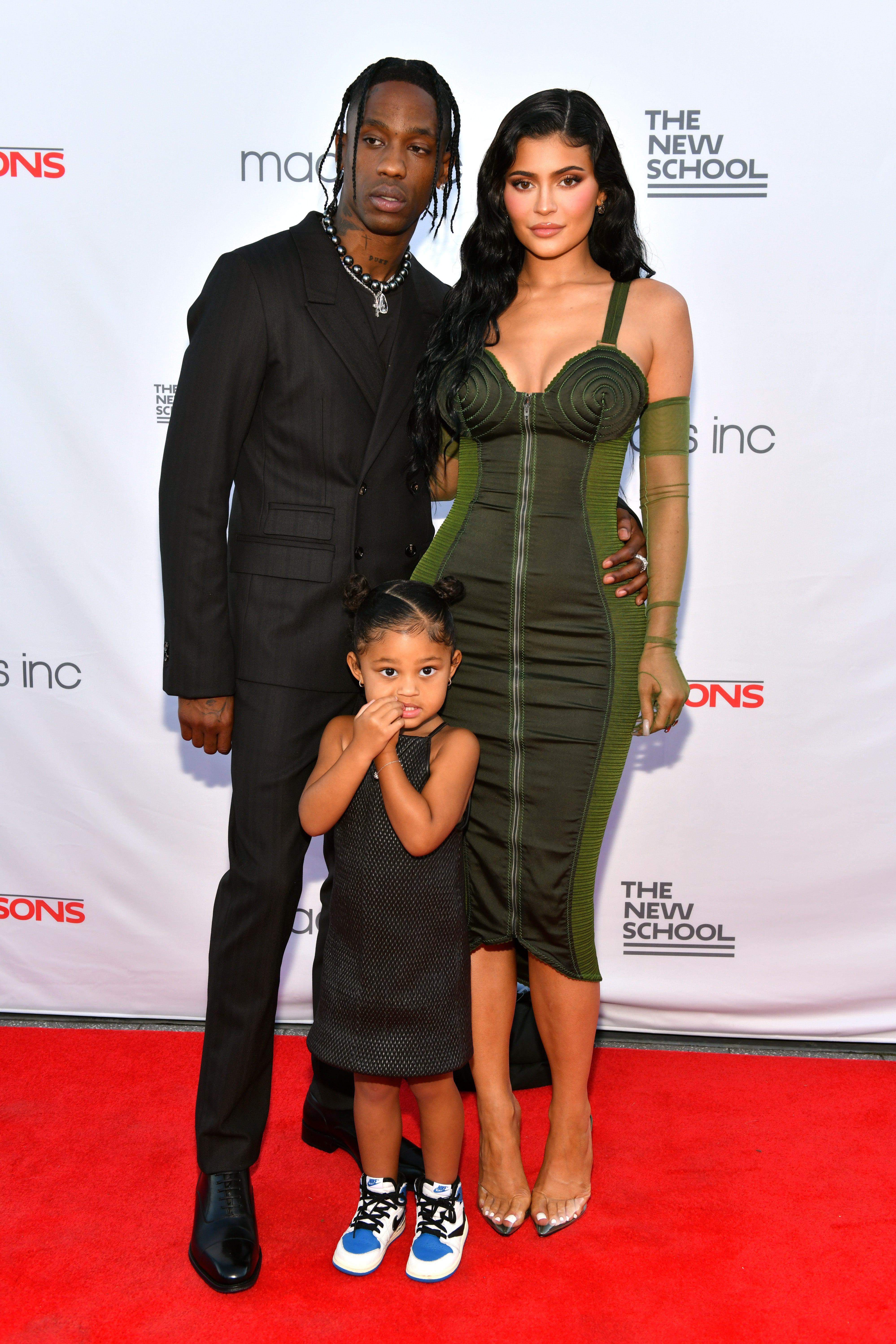 Travis Scott Says He Loves Wifey Kylie Jenner At Red Carpet Event With Stormi Entertainment Tonight photo