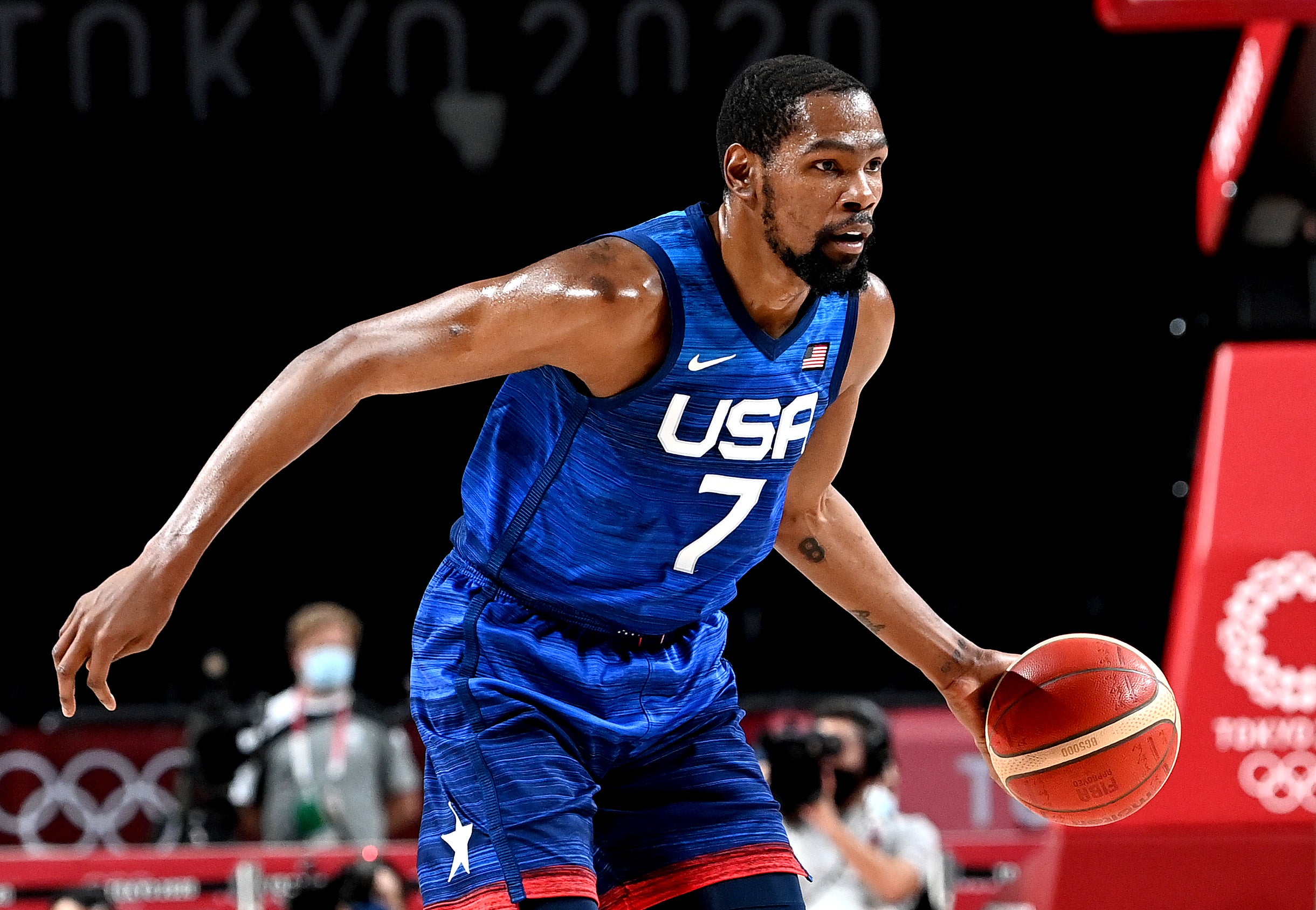 Tokyo Olympics 21 How To Watch The Us Men S Basketball Gold Medal Game Entertainment Tonight