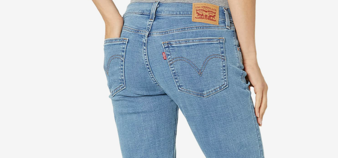 Shoppers Are Obsessed With Levi's New Boyfriend Jeans And They're On Sale  at Amazon | Entertainment Tonight