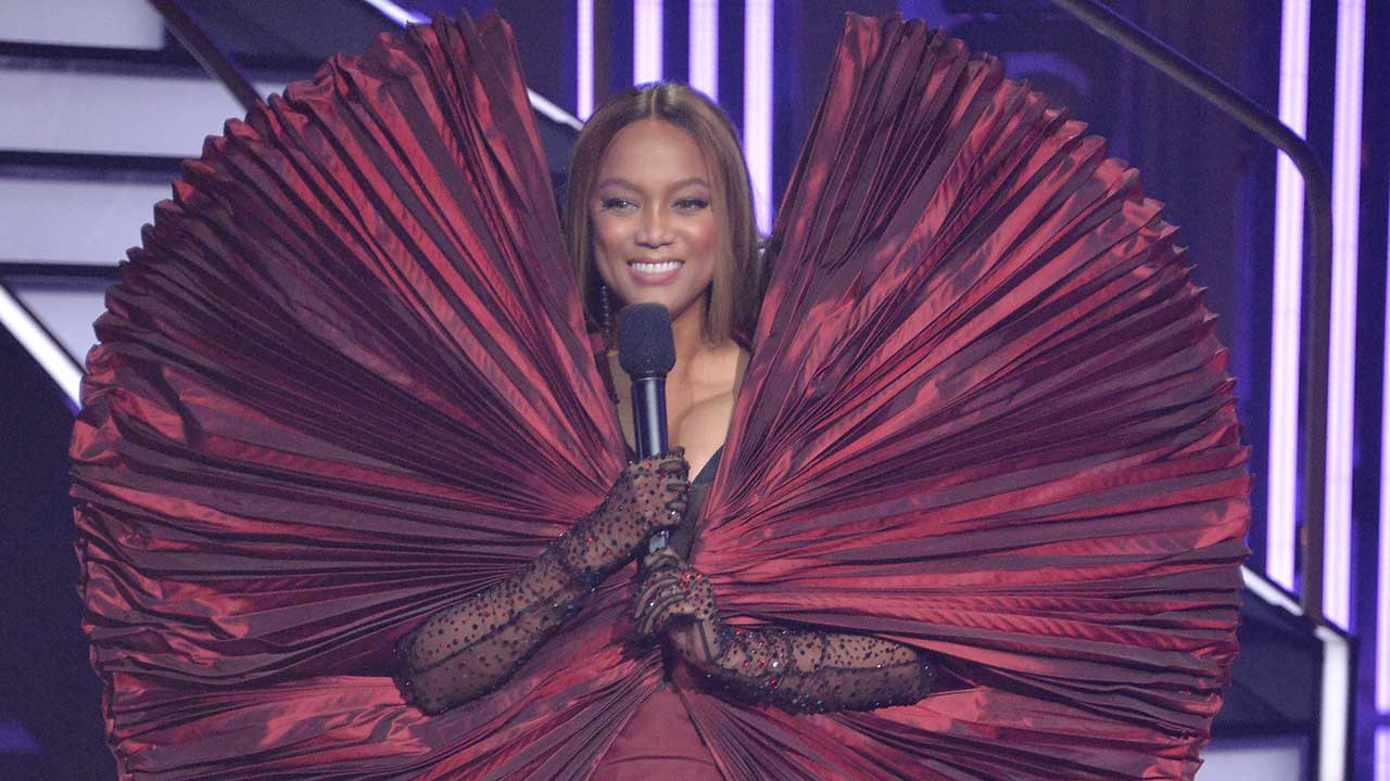 Tyra Banks Responds to Jurassic Park