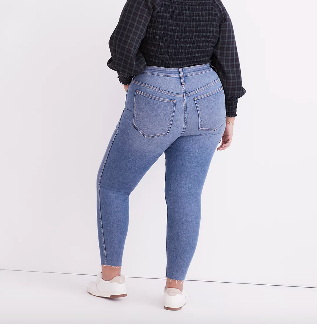 Plus Curvy High-Rise Skinny Jeans in Ainsworth Wash