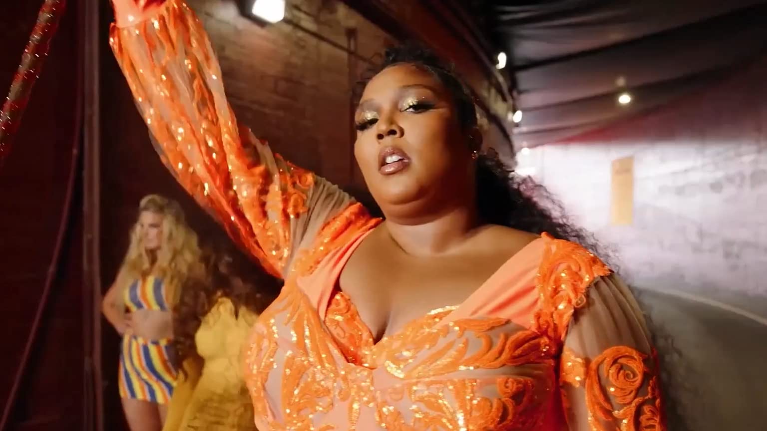 Lizzo shares heartwarming moment she gave her mother a brand new