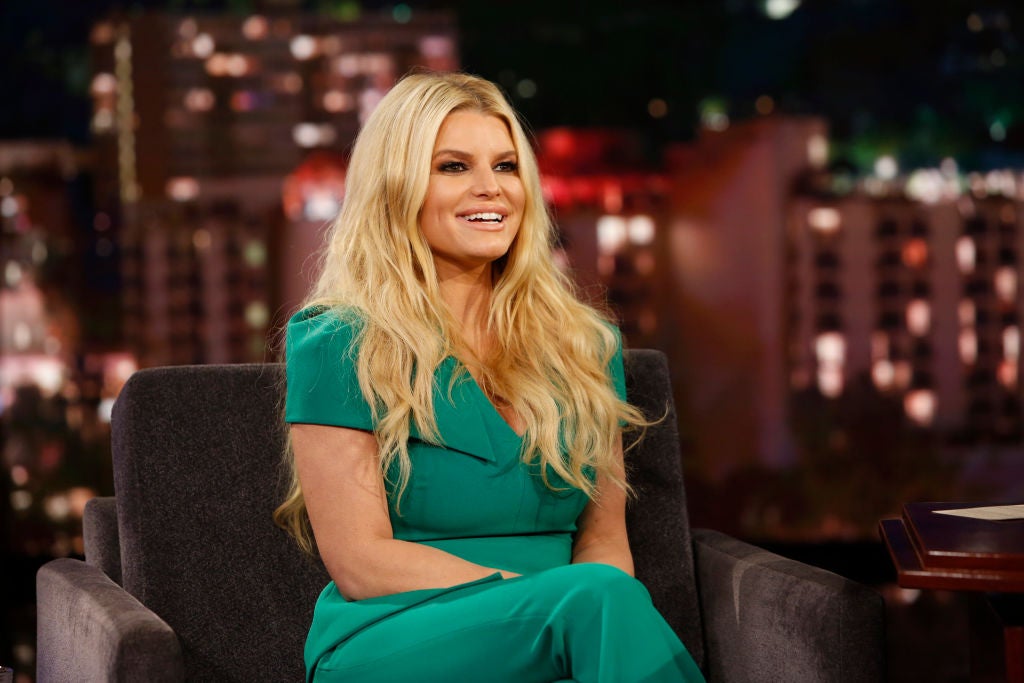 Jessica Simpson shares empowering message after admitting to gaining and  losing 100lbs