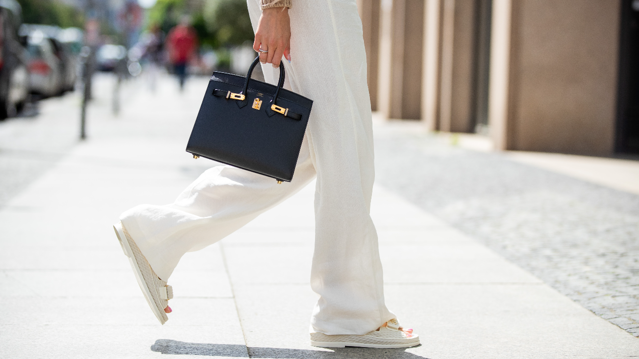 The Best White Pants for Women to Wear On and After Labor Day 2023: Shop  Free People, Spanx, Madewell and More