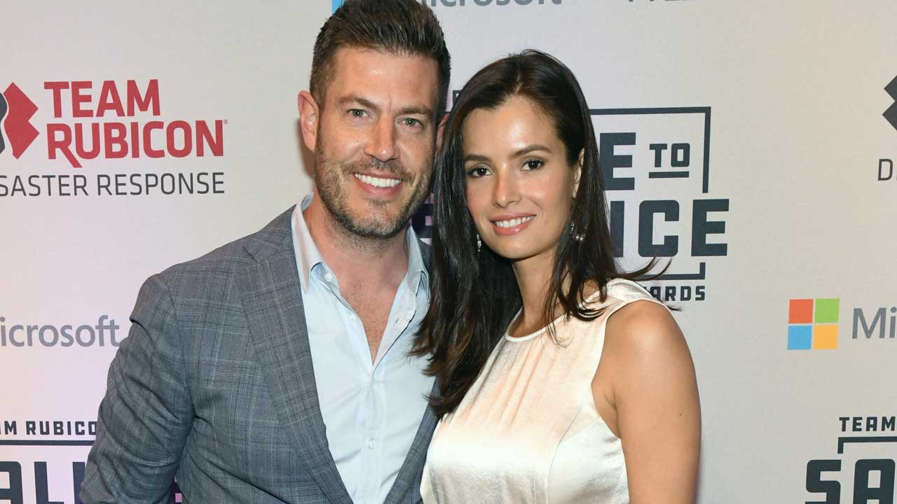 Bachelor' Host Jesse Palmer and Wife Emely Fardo Have Second Wedding In  France | Entertainment Tonight