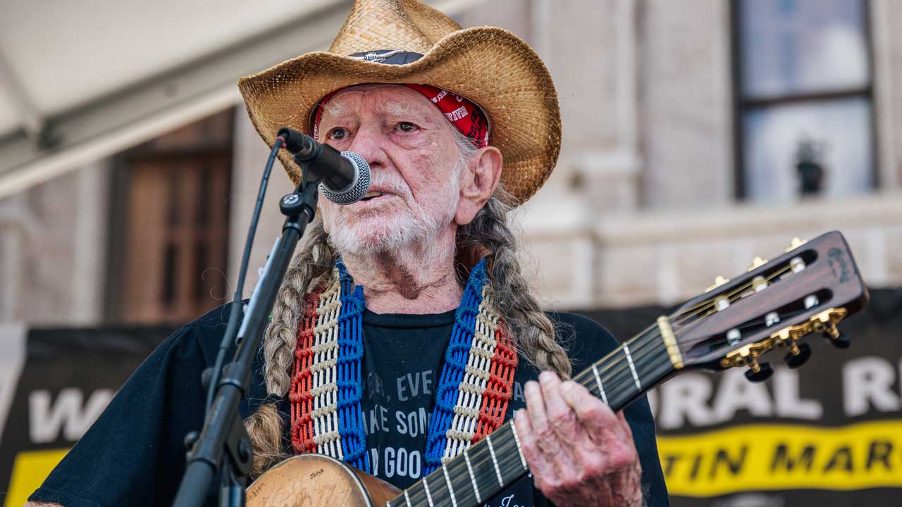 Willie Nelson Reveals the Shocking Way His Ex-Wife Found Out About His  Longtime Affair | Entertainment Tonight