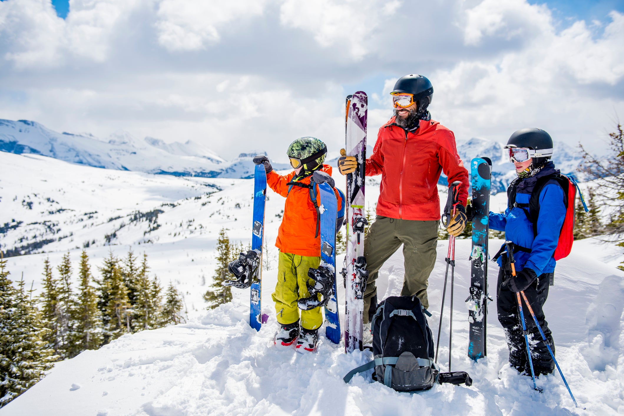 The Affordable Ski Gear to Shop A Budget For Your Winter Vacations | Entertainment Tonight