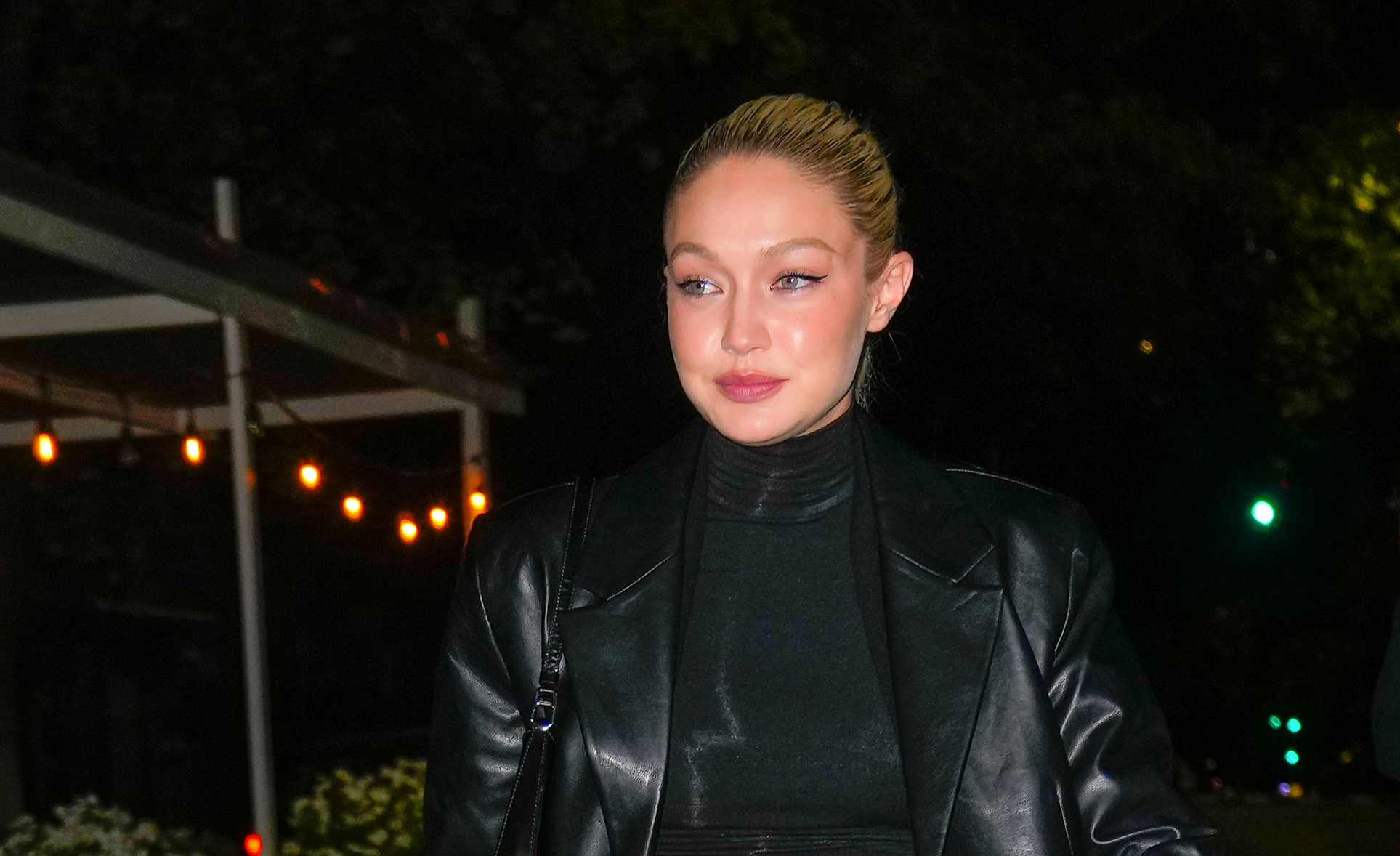 10 Best Black Turtlenecks for Women to 