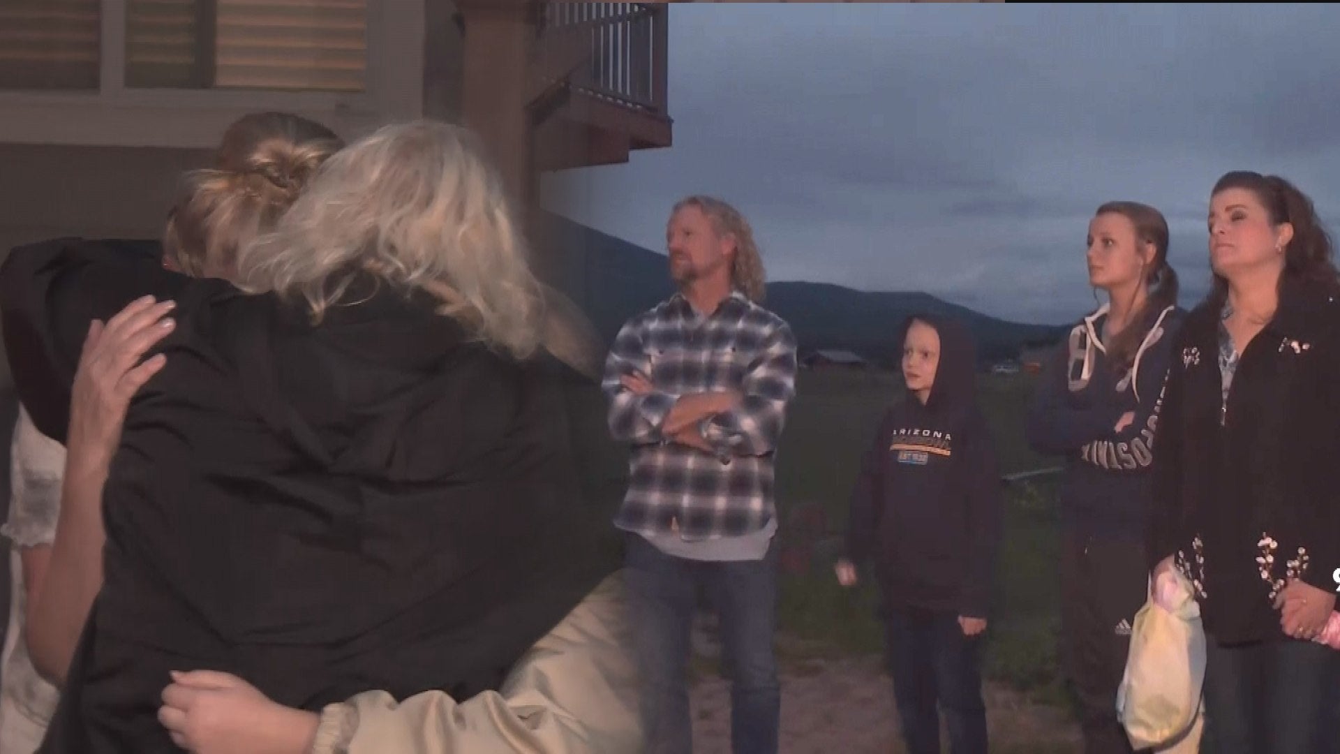 Sister Wives' Recap: Christine Breaks Down in Tears After Tense Goodbye With Kody and Robyn | Entertainment Tonight