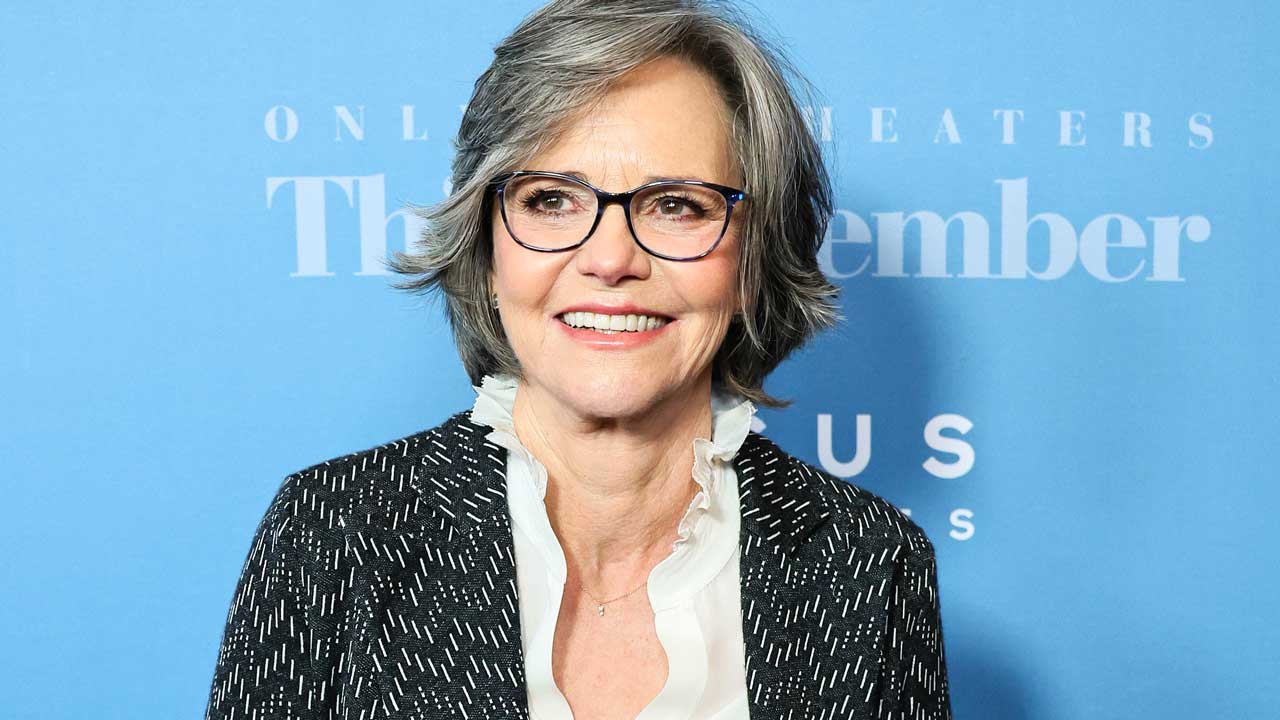 3. The Evolution of Sally Field's Blonde Hair - wide 6