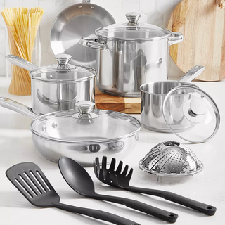 Rachael Ray 14-Piece Cookware Set is $120 for  Black Friday