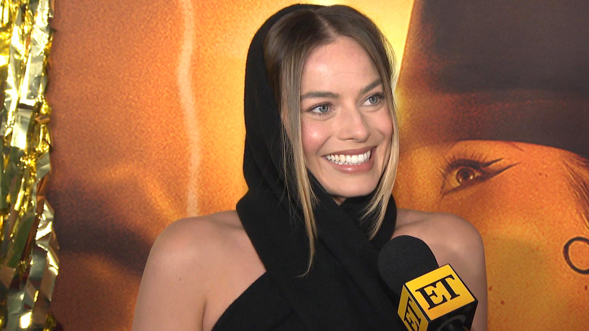 Margot Robbie Promises No 'Nelly Vibes' at the 2023 Golden Globes  (Exclusive)