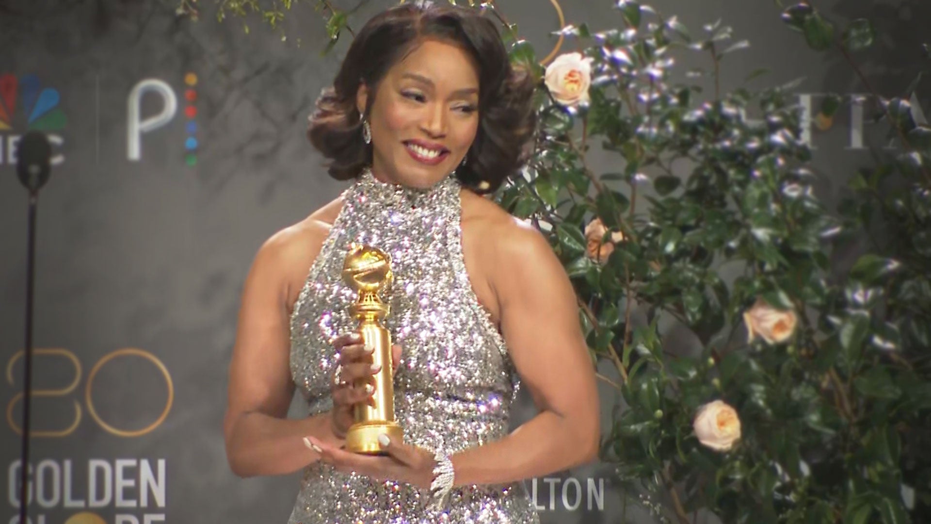 angela bassett golden globe dress Angela Bassett Receives Oscar in Mermaid Dress at Governors Awards