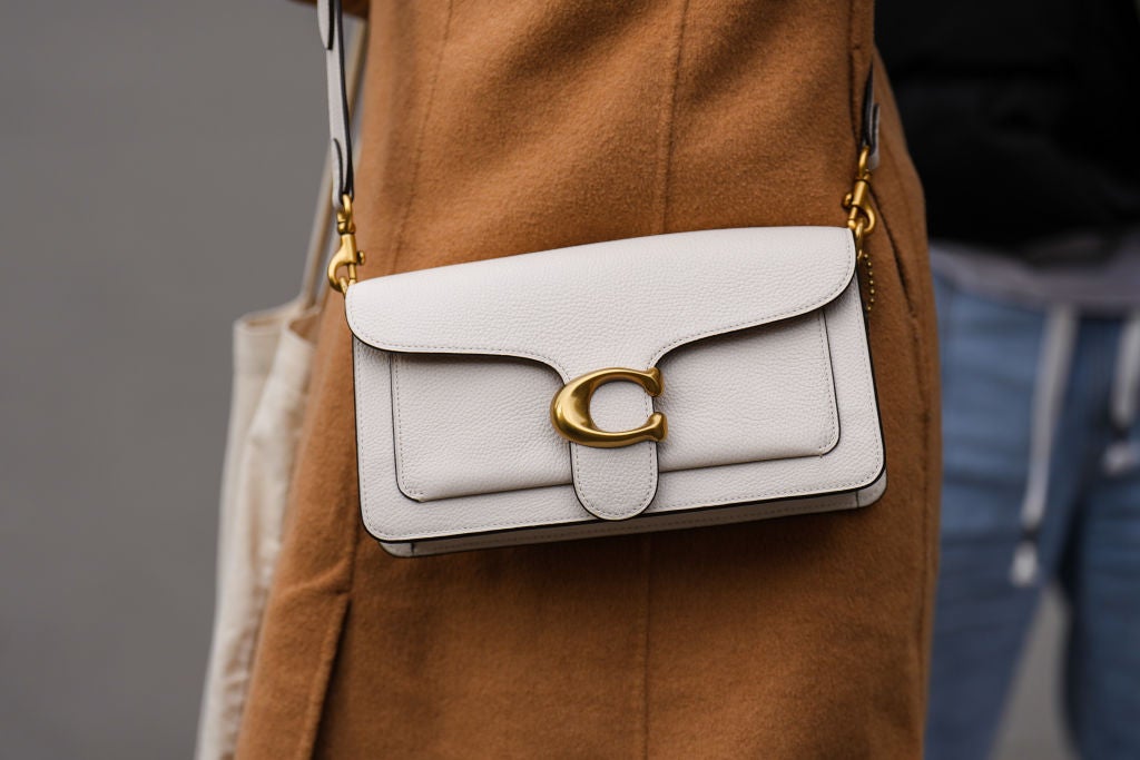 Cập nhật với hơn 53 về michael kors vs coach handbags quality hay nhất