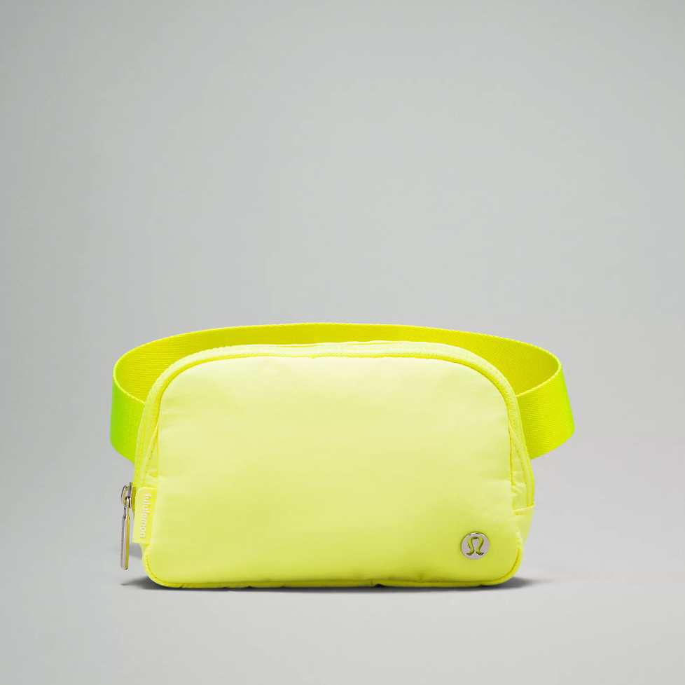 lululemon Everywhere Belt Bag - Electric Lemon