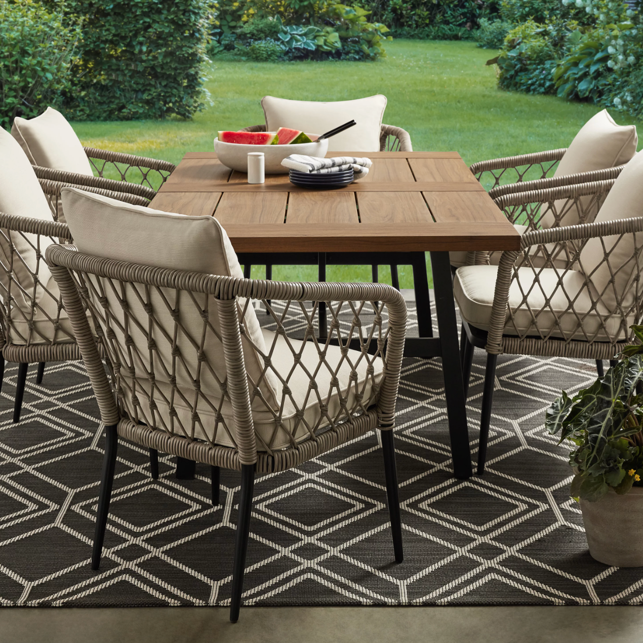 Better Homes & Gardens Kennedy Pointe Steel Outdoor Dining Set