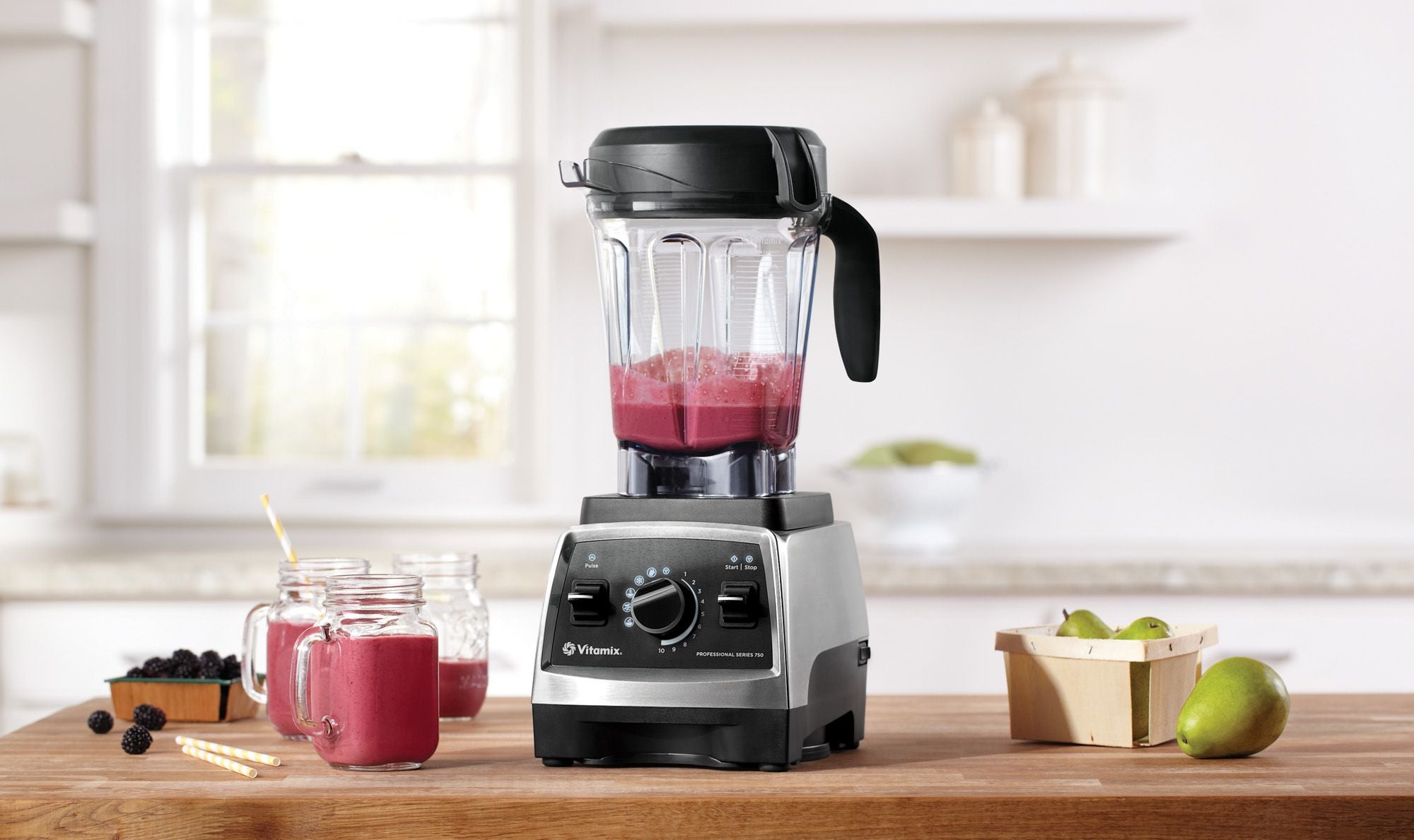 Would you pick the Vitamix Pro 750 or the Vitamix A3500, and why