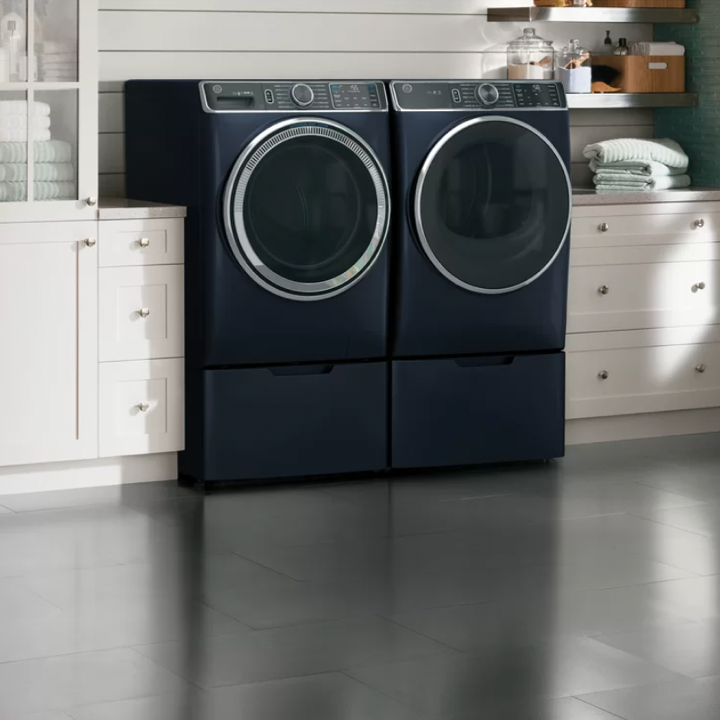GE Appliances Washer & Dryer Set