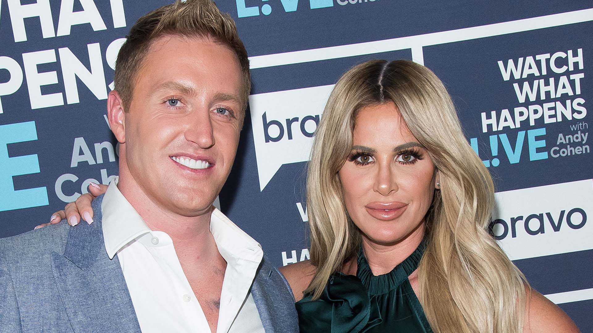 Kim Zolciak-Biermann and Daughter Brielle Have Night Out At Jason Aldeans Concert Entertainment Tonight pic picture image