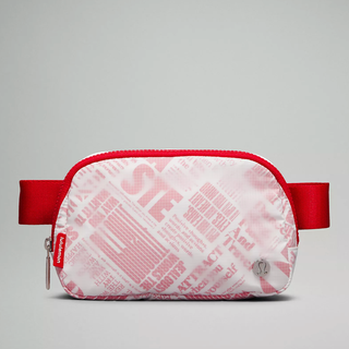 lululemon Everywhere Belt Bag - White/Lulu Red