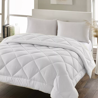 Hotel Laundry Medium Warmth All Season Down Alternative Comforter, Full/Queen