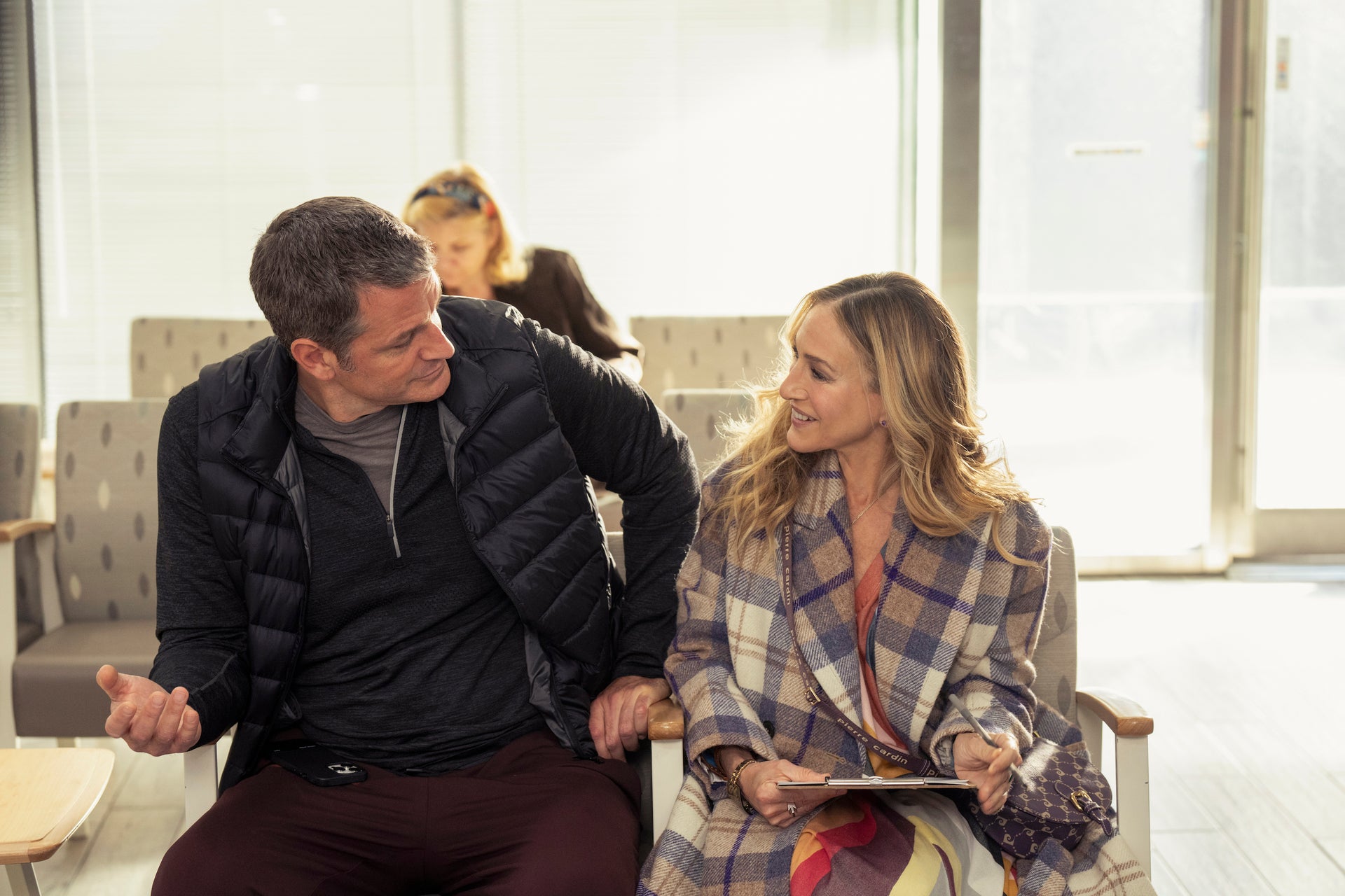 https://www.etonline.com/sites/default/files/images/2023-07/peter-hermann-sarah-jessica-parker.jpg