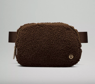 lululemon Fleece Everywhere Belt Bag in Brown Earth/Gold