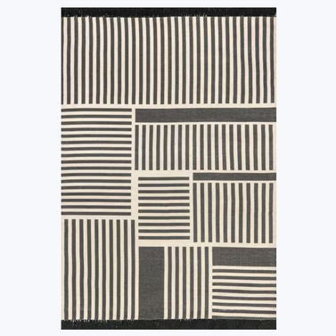 Black Flatiron Tasseled Wool Area Rug