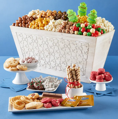 The Popcorn Factory Cozy Holiday Ultimate Gift Basket